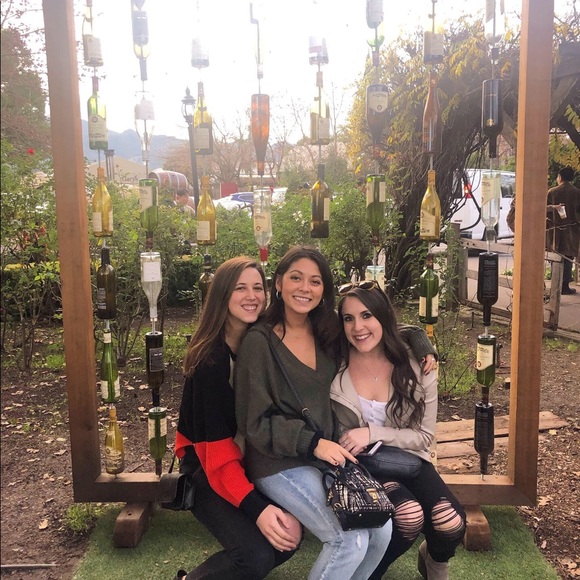 Meet your Posher, Rachel - Picture 15 of 15